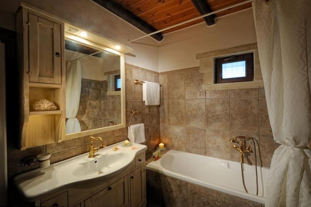 Stone House With Sea View Villa Achlia